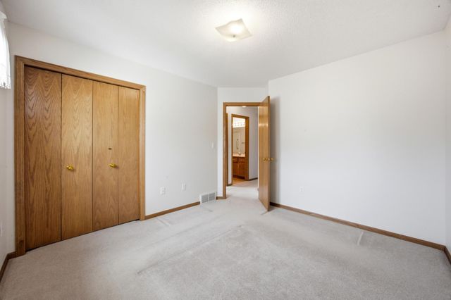 513 12th Street E, West Fargo, ND 58078