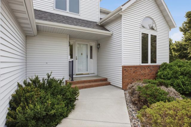 513 12th Street E, West Fargo, ND 58078