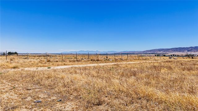8500 W J Avenue, Del Sur, CA 93536