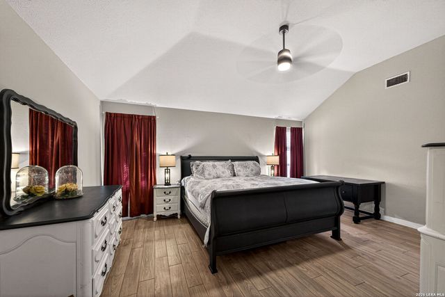 1015 Hedgestone, San Antonio, TX 78258