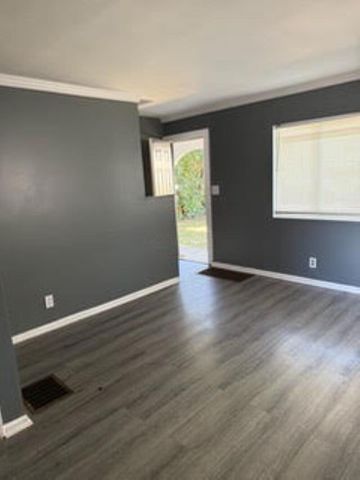 1129 E 23rd Avenue, 1129 - 1131, Columbus, OH 43211