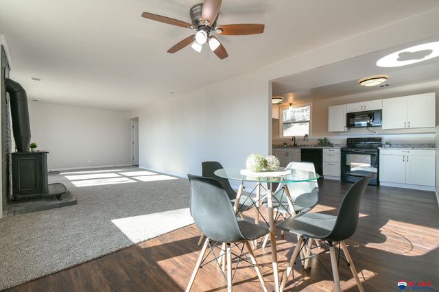 8072 Grand Avenue, Omaha, NE 68134