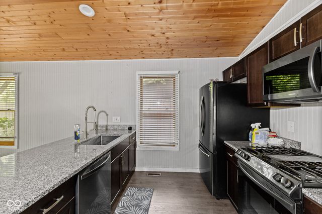1737 E 72nd Street, Indianapolis, IN 46240