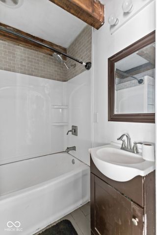 1737 E 72nd Street, Indianapolis, IN 46240