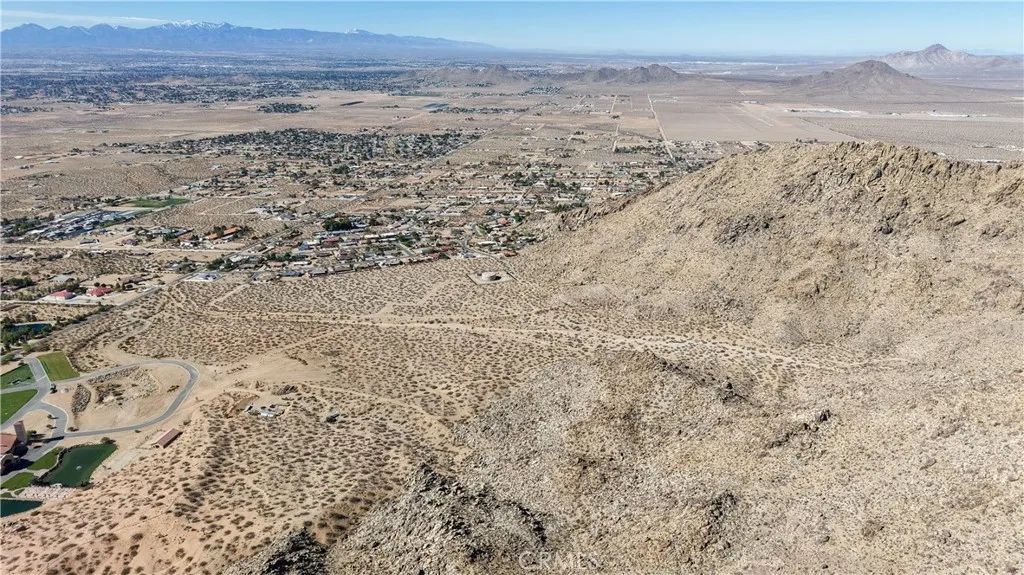 23545 Valley Crest, Apple Valley, CA 92307