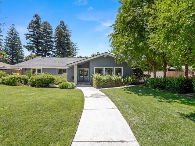 3213 W La Costa Avenue, Fresno, CA 93711