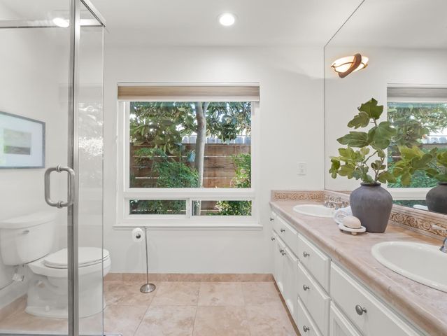 3213 W La Costa Avenue, Fresno, CA 93711