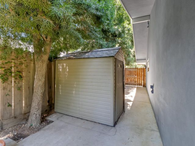 3213 W La Costa Avenue, Fresno, CA 93711