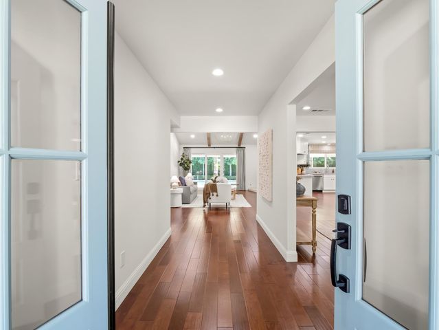 3213 W La Costa Avenue, Fresno, CA 93711