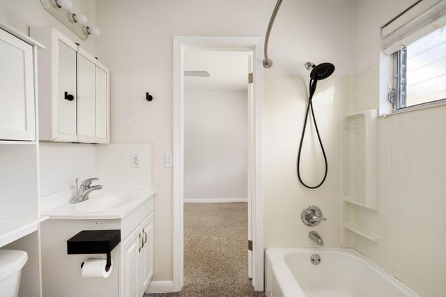 1490 3rd Court, Vero Beach, FL 32960