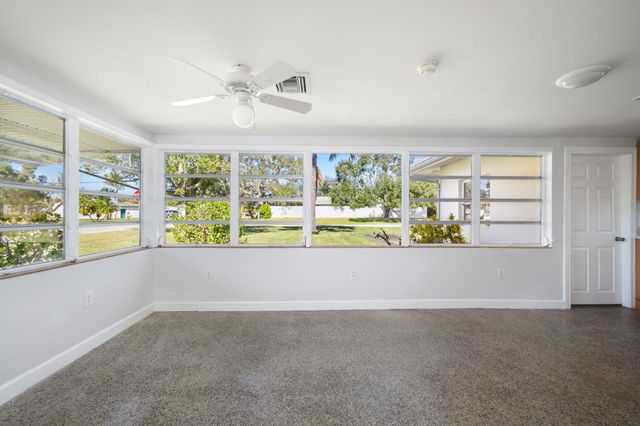 1490 3rd Court, Vero Beach, FL 32960