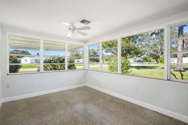 1490 3rd Court, Vero Beach, FL 32960