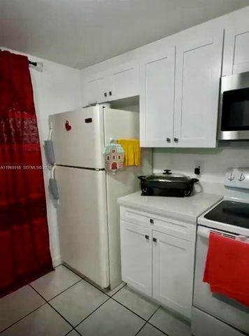 19805 SW 114th Ave 218, Miami, FL 33157