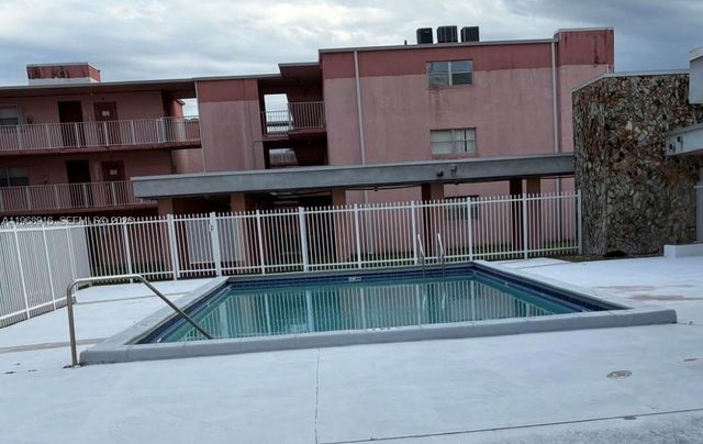 19805 SW 114th Ave 218, Miami, FL 33157