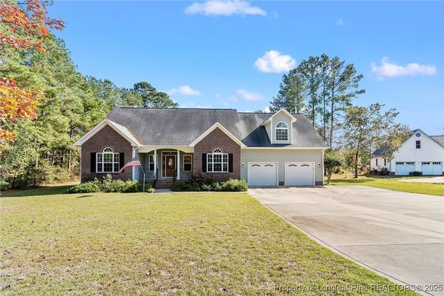 6944 Point East Drive, Fayetteville, NC 28306
