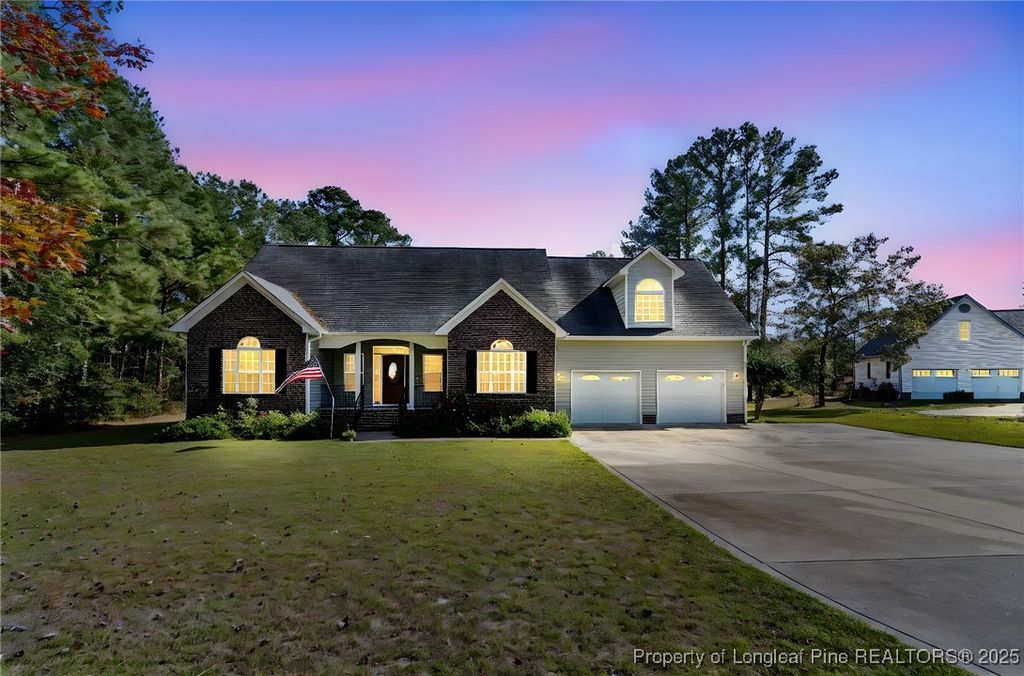 6944 Point East Drive, Fayetteville, NC 28306