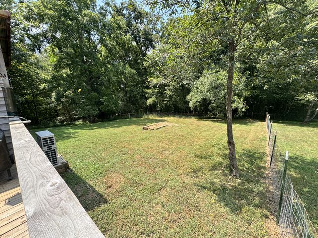 1585 Bridgewood Rd, Clarksville, TN 37040