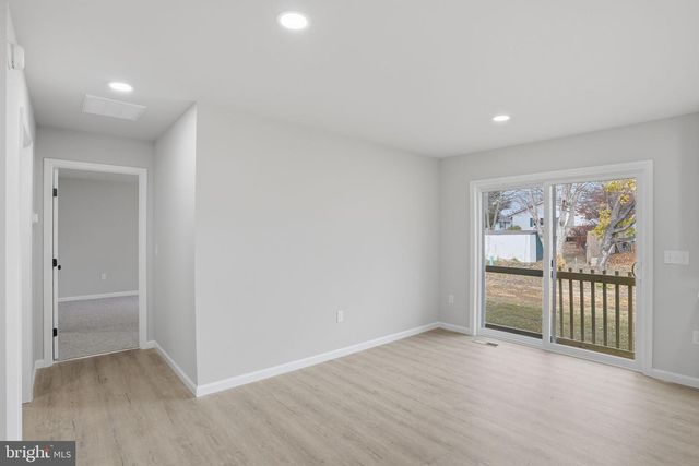 101 FAIRFAX LN, Dover, DE 19901