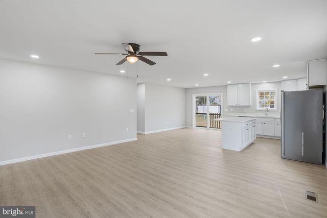 101 FAIRFAX LN, Dover, DE 19901