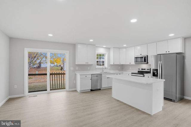 101 FAIRFAX LN, Dover, DE 19901