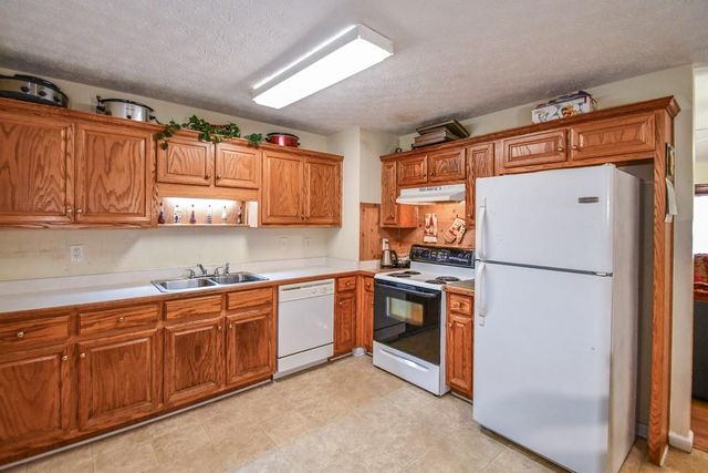 3864 Amber Glen Lane, Gainesville, GA 30507