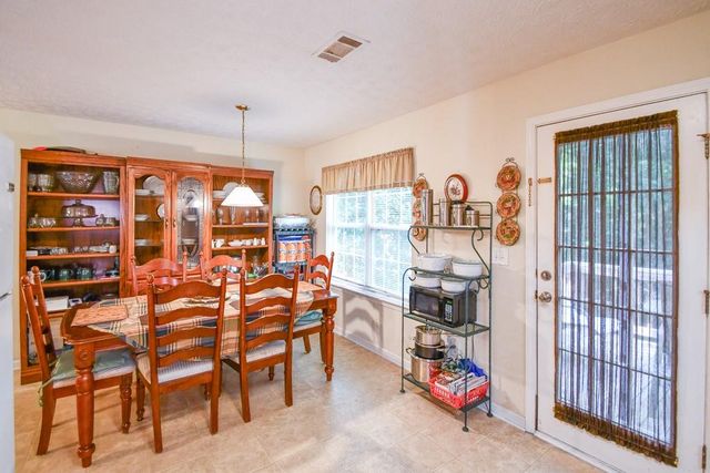 3864 Amber Glen Lane, Gainesville, GA 30507