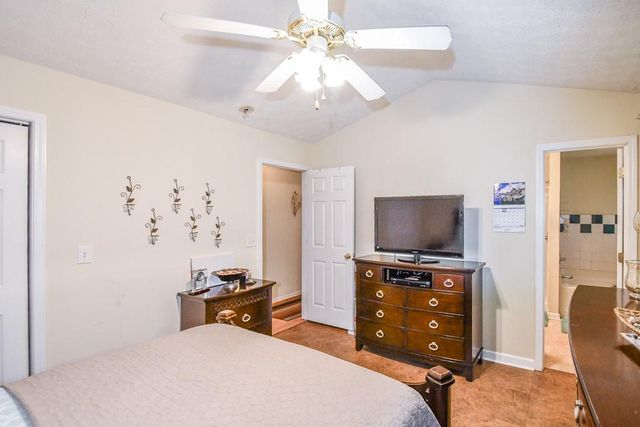 3864 Amber Glen Lane, Gainesville, GA 30507
