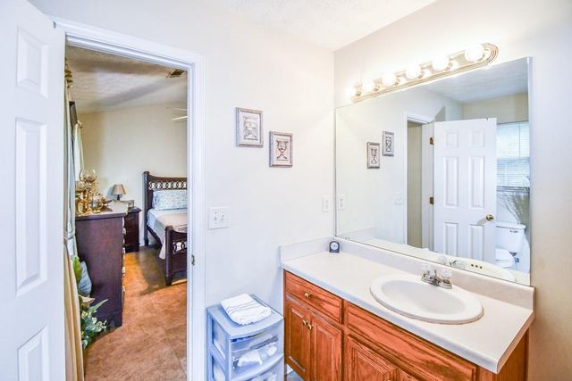 3864 Amber Glen Lane, Gainesville, GA 30507