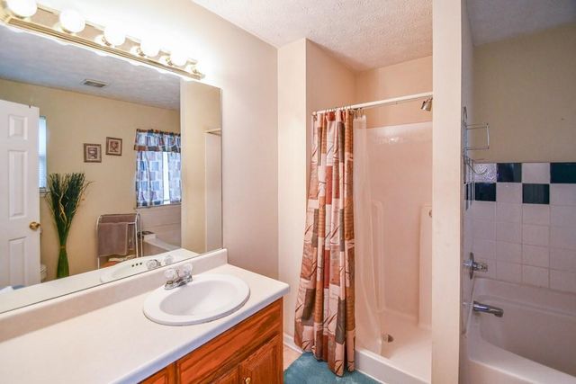 3864 Amber Glen Lane, Gainesville, GA 30507