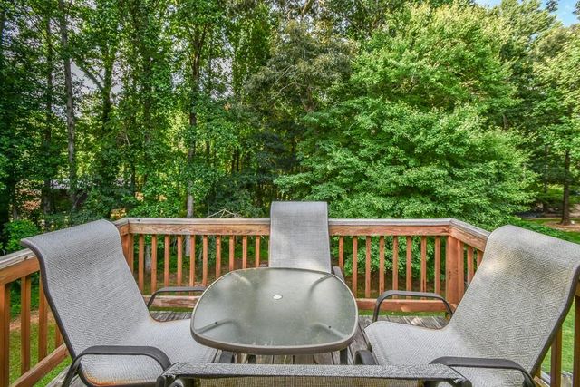 3864 Amber Glen Lane, Gainesville, GA 30507