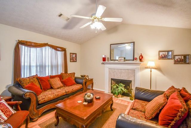 3864 Amber Glen Lane, Gainesville, GA 30507