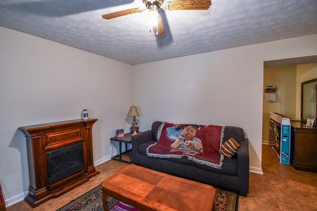 3864 Amber Glen Lane, Gainesville, GA 30507