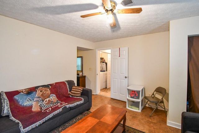 3864 Amber Glen Lane, Gainesville, GA 30507