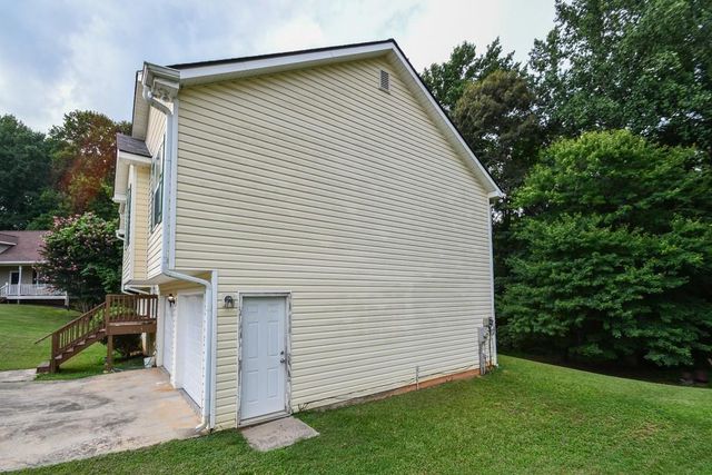 3864 Amber Glen Lane, Gainesville, GA 30507