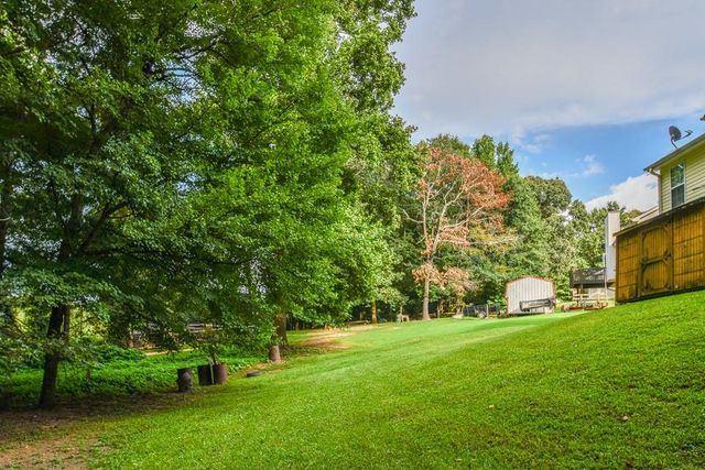 3864 Amber Glen Lane, Gainesville, GA 30507