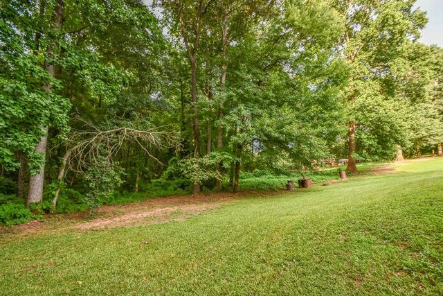 3864 Amber Glen Lane, Gainesville, GA 30507