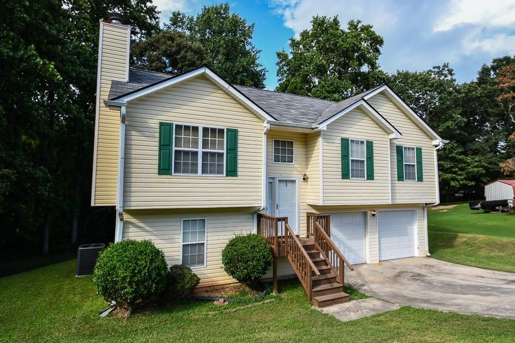 3864 Amber Glen Lane, Gainesville, GA 30507