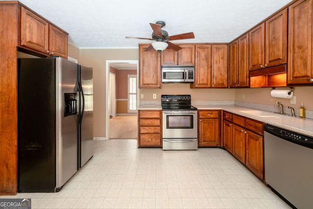 140 Stafford Court, Fayetteville, GA 30215
