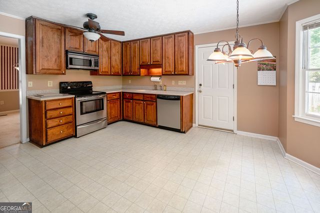 140 Stafford Court, Fayetteville, GA 30215