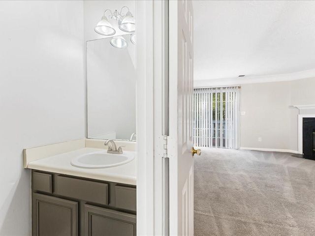 5910 Hampton Court, Atlanta, GA 30349