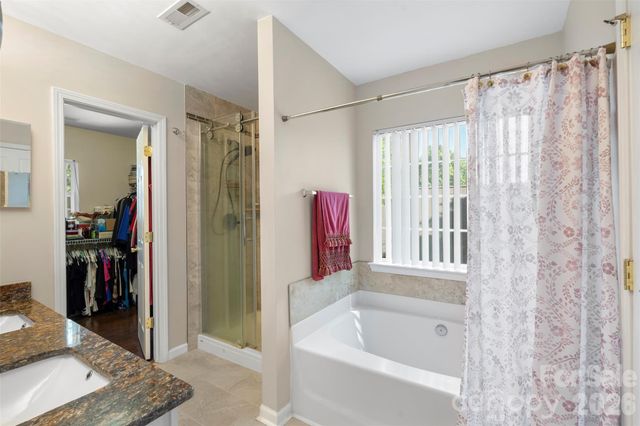 7923 Shiny Meadow Lane, Charlotte, NC 28215