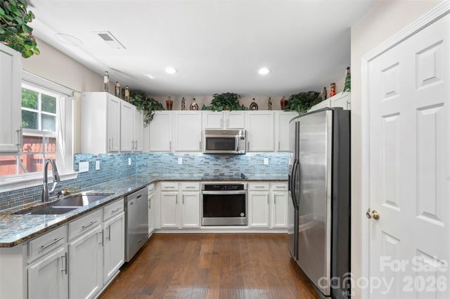 7923 Shiny Meadow Lane, Charlotte, NC 28215