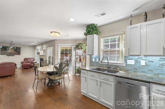 7923 Shiny Meadow Lane, Charlotte, NC 28215