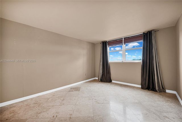 1075 NE Miami Gardens Drive 306, Miami, FL 33179