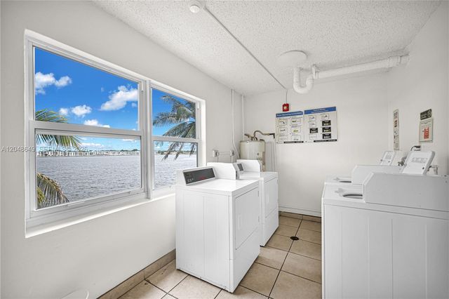 1075 NE Miami Gardens Drive 306, Miami, FL 33179