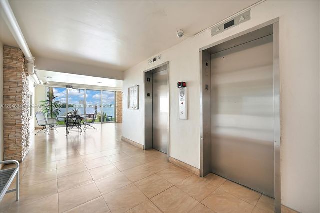 1075 NE Miami Gardens Drive 306, Miami, FL 33179