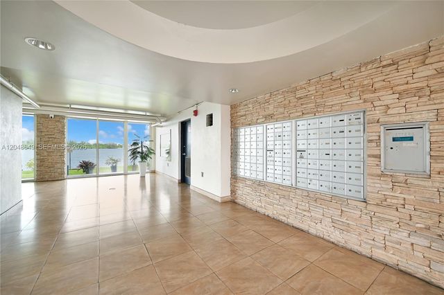 1075 NE Miami Gardens Drive 306, Miami, FL 33179