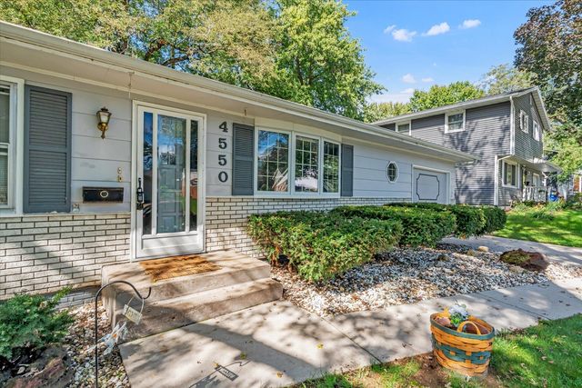 4550 Sheridan Street, Davenport, IA 52806