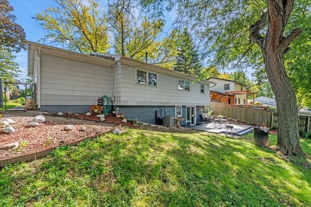 4550 Sheridan Street, Davenport, IA 52806
