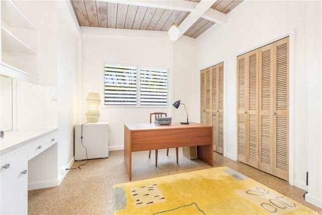 1575 Ulupii Street, Kailua, HI 96734